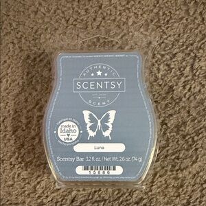 Luna Scentsy Bar